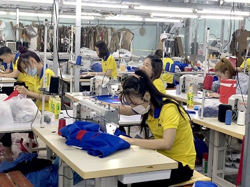 CÔNG TY TPSK TẠI VŨNG TÀU ĐẶT ĐỒNG PHỤC BẢO HỘ LAO ĐỘNG 6