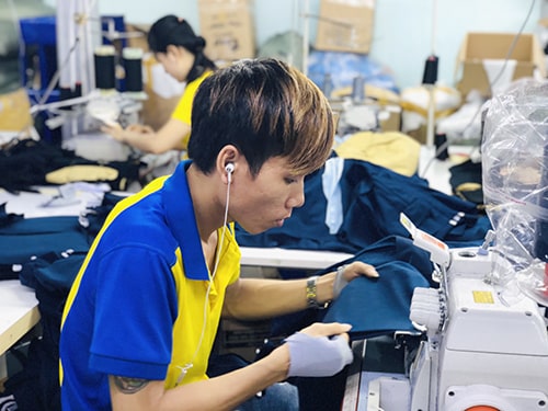 MAY ĐỒNG PHỤC TRƯỜNG THPT VĂN HIẾN TẠI ĐỒNG NAI 3