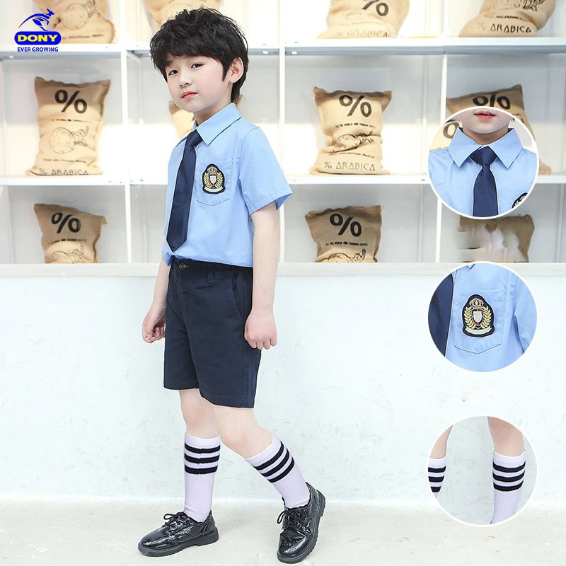 Thiết kế đồng phục học sinh cho nam.