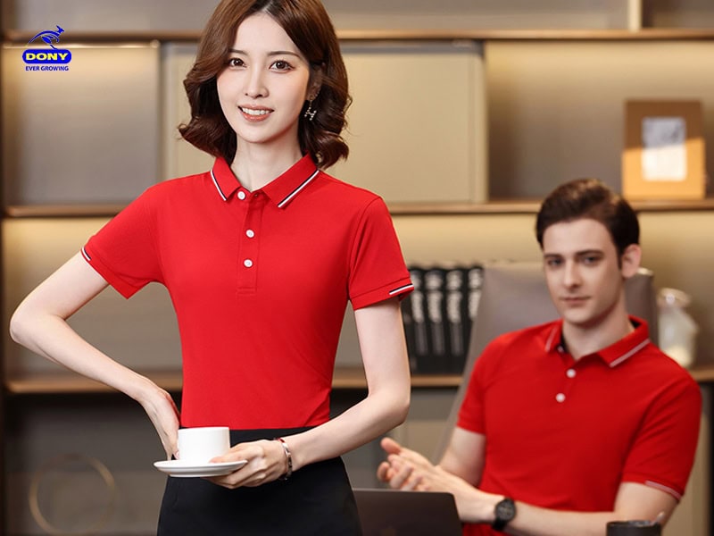 Mẫu áo polo cách điệu cổ sơ mi.