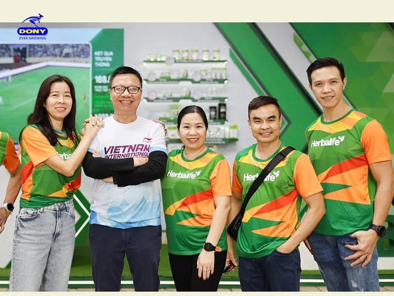 Áo thun Herbalife tài trợ cho sự kiện Herbalife Countdown Party.