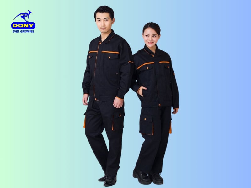Quần áo bảo hộ lao động tiêu chuẩn màu đen.