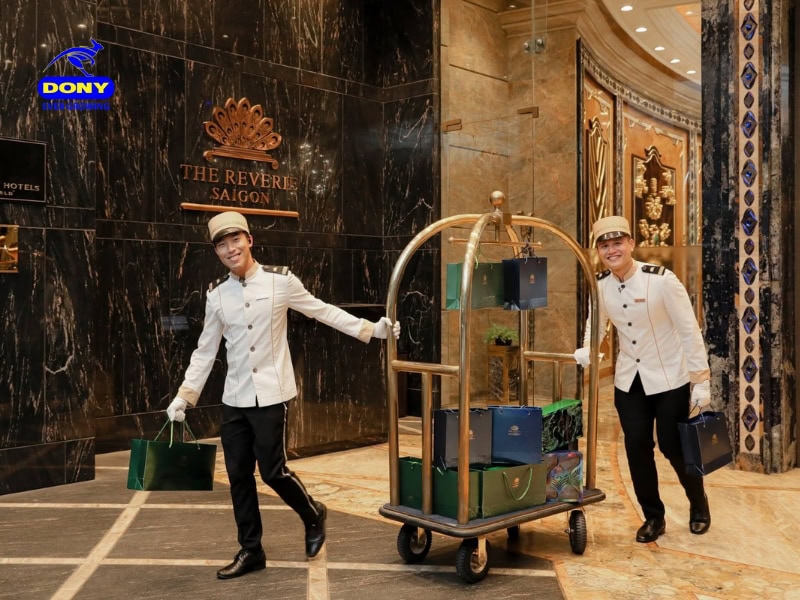 Đồng phục bellman, doorman màu trắng