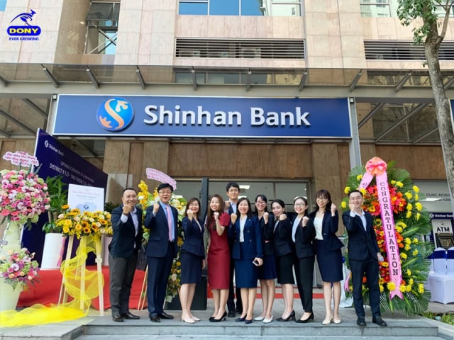 dong phuc shinhan bank 1
