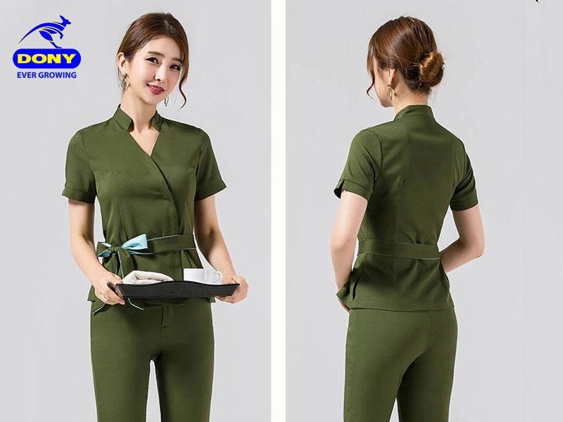 dong phuc mau xanh la