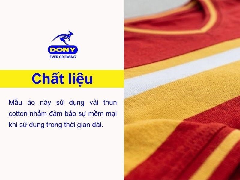 Áo này sử dụng vải thun cotton nhằm đảm bảo sự mềm mại và thoáng mát