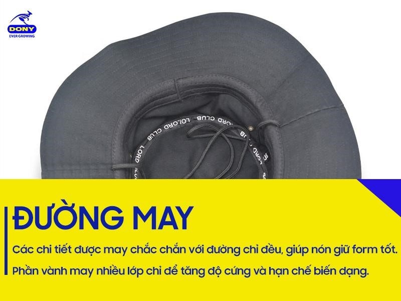 Các chi tiết được may tỉ mỉ với đường chỉ đều và chắc chắn,