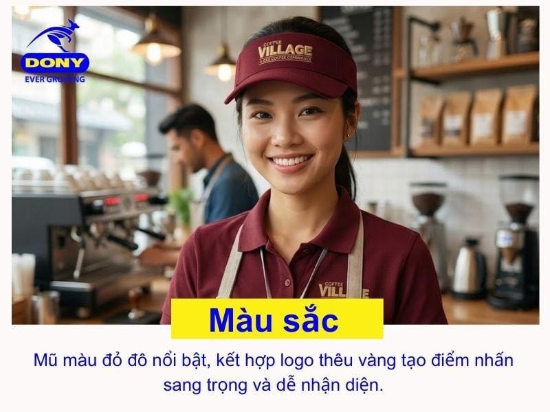 Mẫu mũ sử dụng tông màu đỏ đô làm chủ đạo, mang lại cảm giác ấm áp, nổi bật