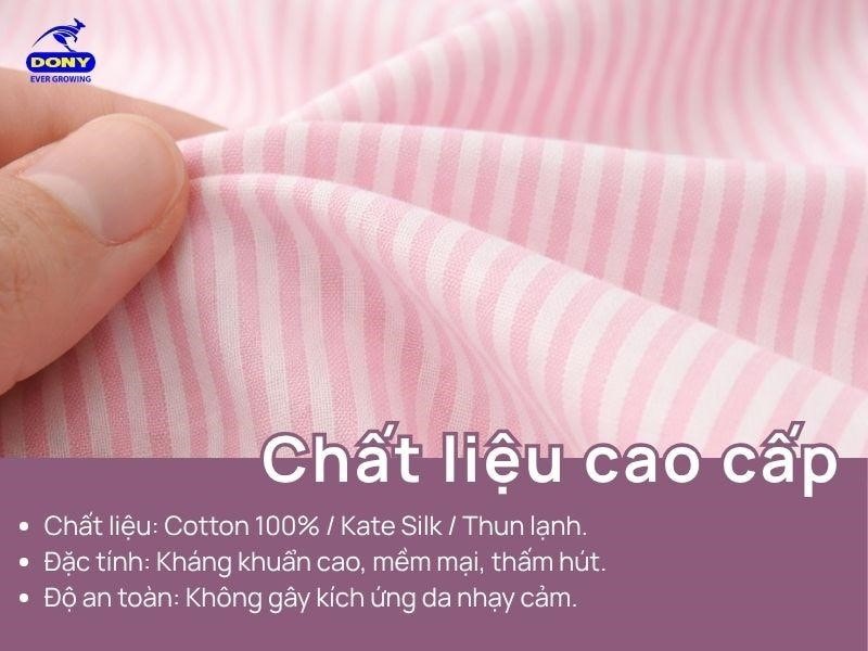DONY ưu tiên sử dụng các dòng vải như Cotton 100%, vải Kate Silk hoặc vải thun lạnh cao cấp