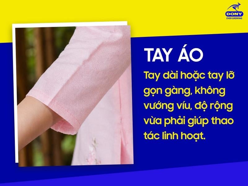 Tay dài hoặc tay lỡ được thiết kế gọn gàng, không gây vướng víu khi làm việc