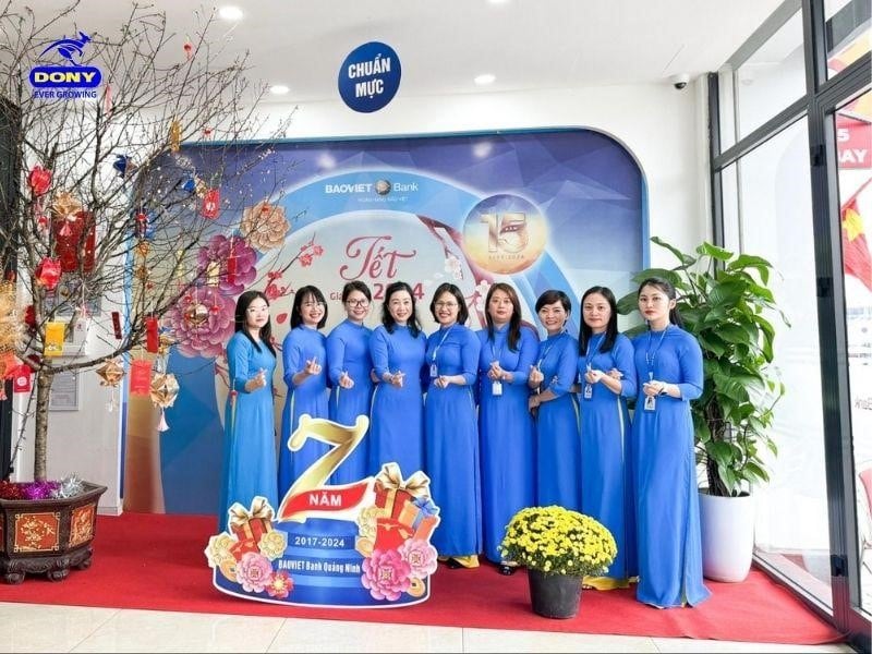 Áo dài đồng phục giao dịch viên / lễ tân của BAOVIET BANK