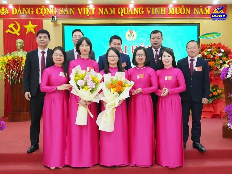 Đồng phục áo dài ngân hàng Chính sách xã hội (VBSP).