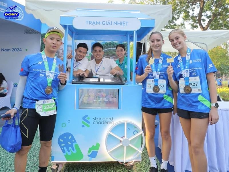 Đồng phục áo thun teambuilding ngân hàng Standard Chartered