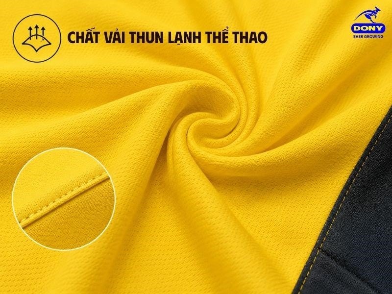 Áo được may từ vải thun lạnh thể thao có đặc tính mềm mịn, nhẹ