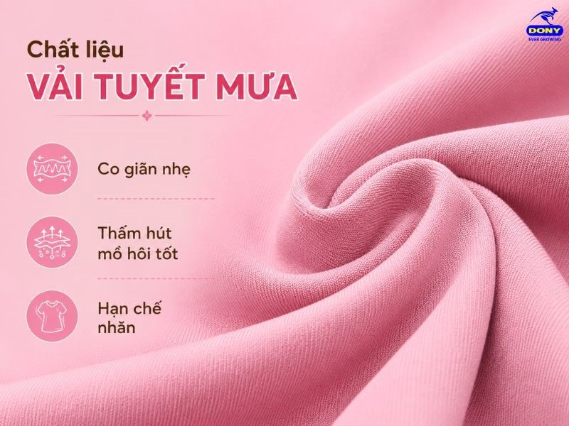 Đầm được may từ chất liệu tuyết mưa vải cao cấp