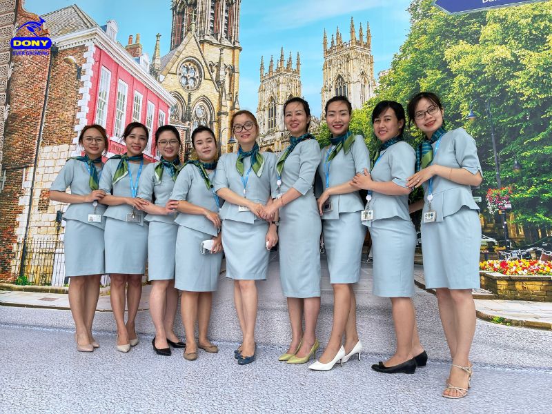 Đồng phục set vest nữ ngân hàng Standard Chartered màu xanh