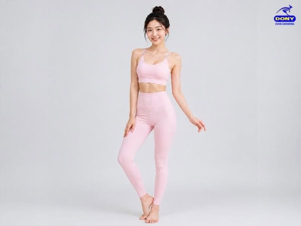 Mẫu đồng phục Yoga màu hồng đẹp