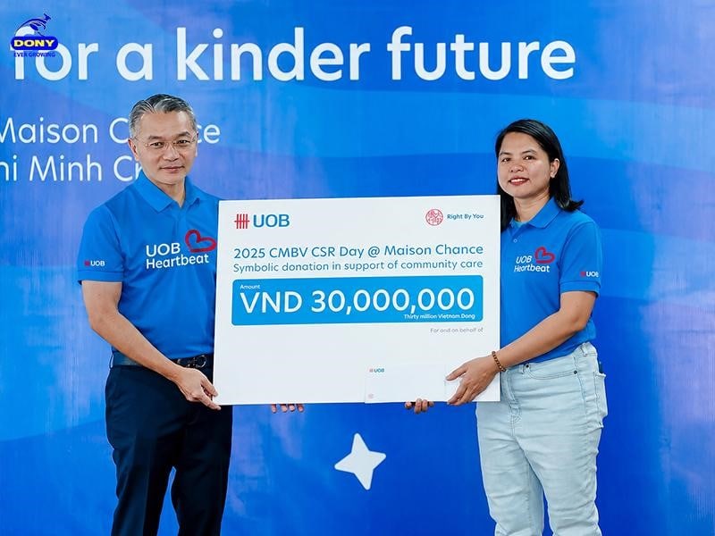 Đồng phục áo polo ngân hàng UOB.
