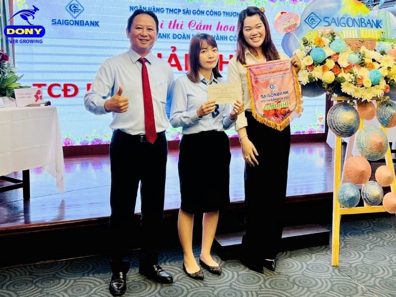 Quần âu và chân váy đồng phục ngân hàng Saigonbank