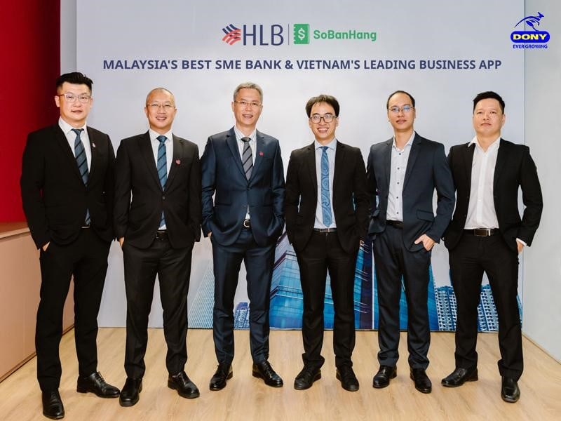 Đồng phục áo vest nam ngân hàng Hong Leong Bank.