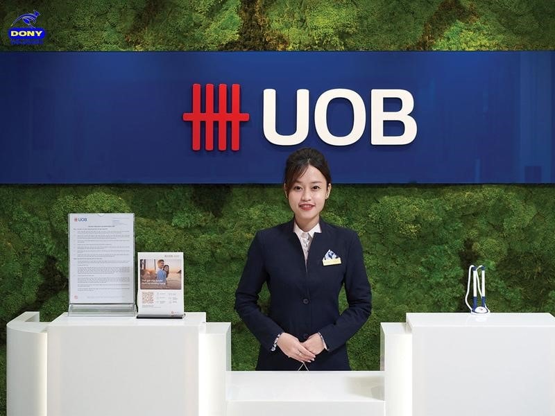 Đồng phục áo vest ngân hàng UOB.