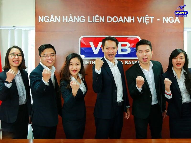 Đồng phục vest ngân hàng Liên doanh Việt - Nga (VRB).