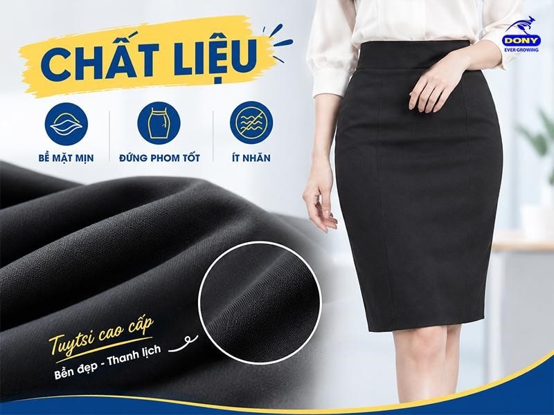 Chân váy được may bằng vải tuytsi có bề mặt mịn, độ đứng phom tốt và ít nhăn
